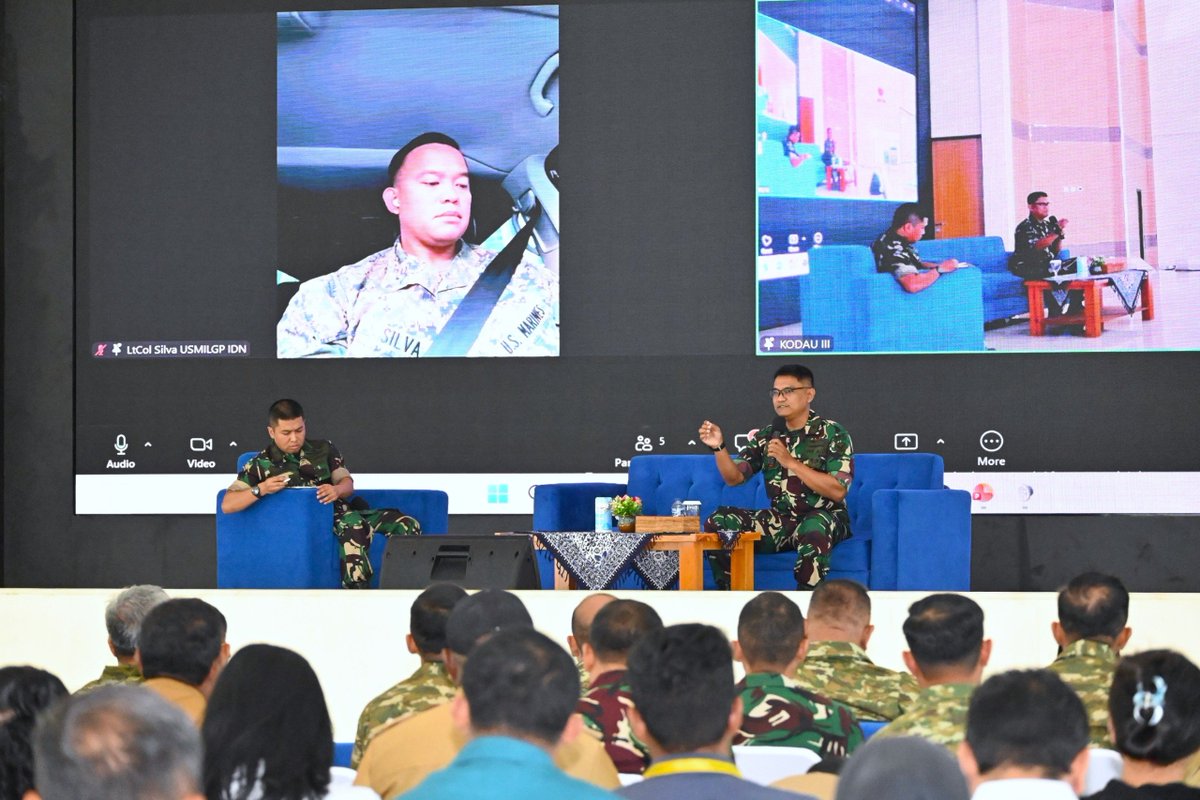 koops_3's tweet photo. Hari Bakti TNI AU ke-79, Pangkodau III Perkuat Edukasi Mitigasi Ancaman Sisa Amunisi Perang Dunia II di Biak

#militerudara
#puspentni
#tniau
#Koopsudnas
#swabhuwanapaksa https://t.co/us4tbhAzxA
