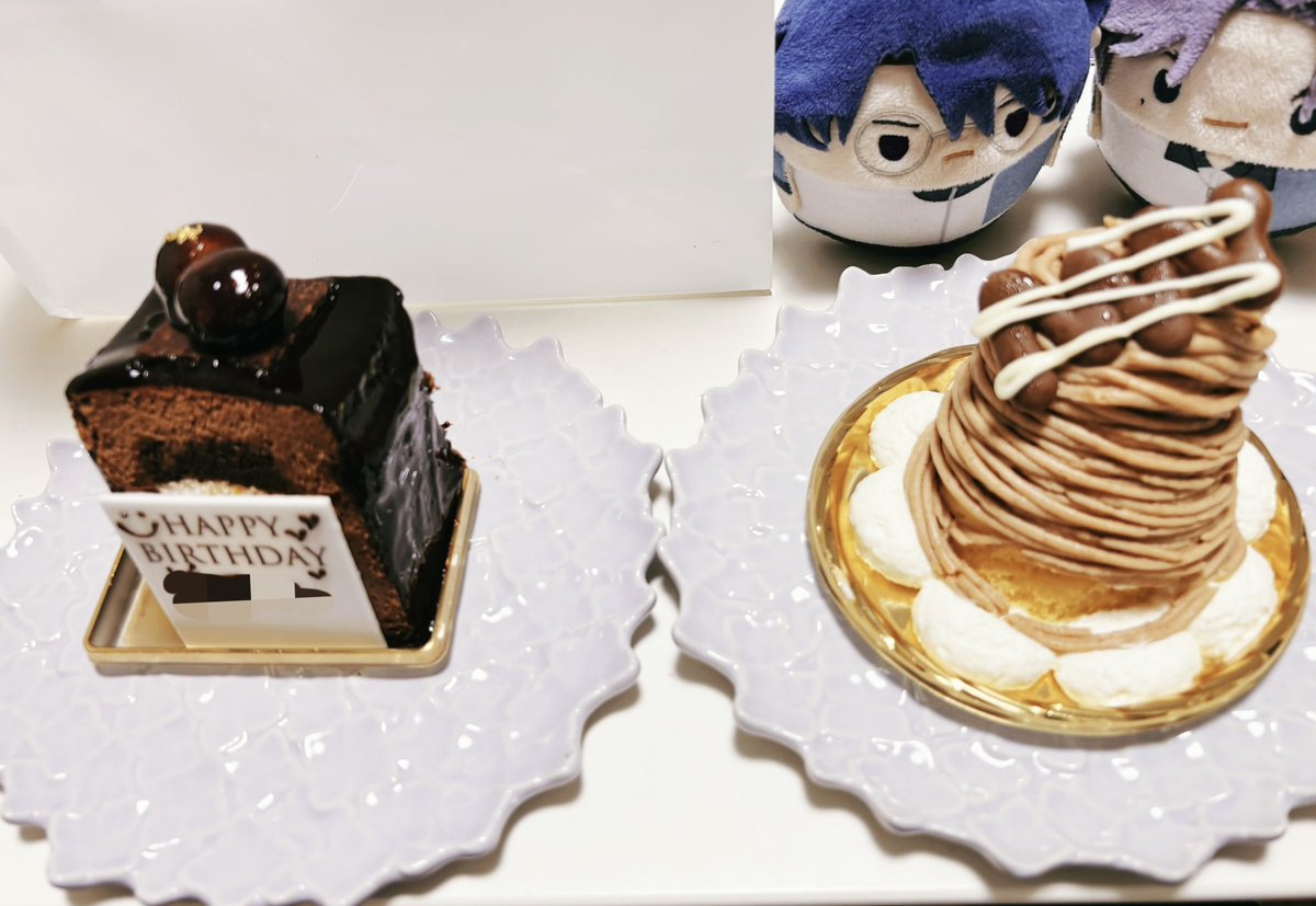 OSAT45MhRyy's tweet photo. 仕事帰りにGRAMERCY NEWYORKで、旦那の誕生日ケーキ買って帰った🎵

けっこう並んだけど、甲斐あってめっちゃ美味しい😋🎵 https://t.co/wvCoI4Kajc