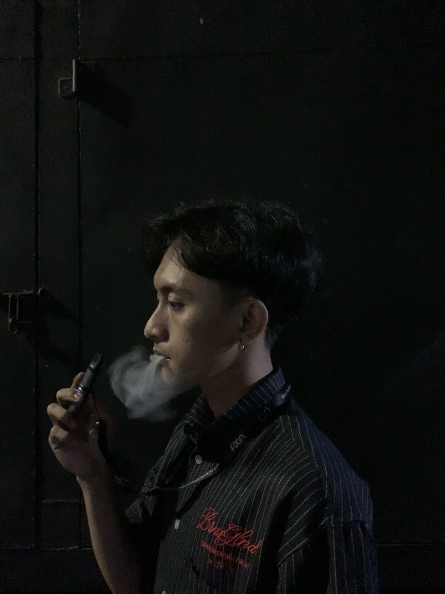 bstgreyn's tweet photo. silahkan bilang kepada orang orang disekitar anda untuk menjelek jelekan saya. baik baik selalu yaaa https://t.co/50qX97T1Ix
