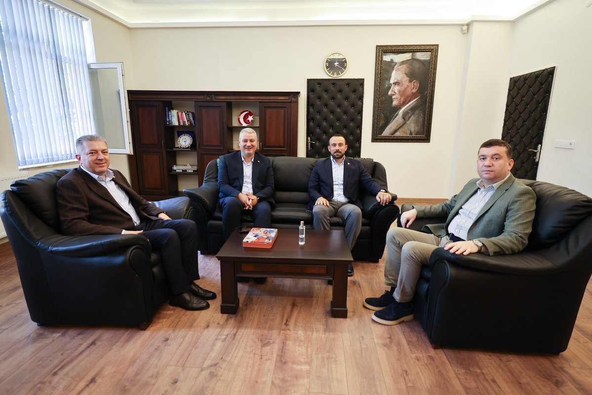 ertugkocacik's tweet photo. 📍Serdivan

Serdivan Belediye Başkanımız ve Serdivan İlçe Başkanımızla birlikte İlçe Kaymakamımız olarak görevine başlayan Tolga Toğan’ı makamında ziyaret ederek hayırlı olsun dileklerimizi ilettik.

Değerli Kaymakamımıza görevinde muvaffakiyetler diliyorum. https://t.co/T0lYqgdE2n
