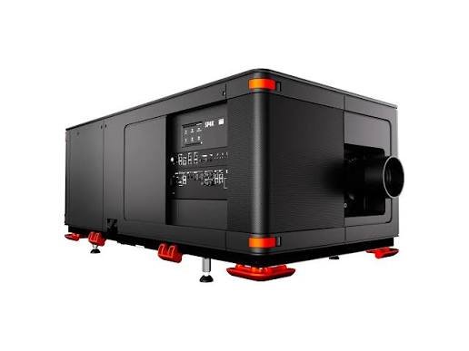 Abguy01's tweet photo. Iconic #Woodlands theater in chennai has upgraded their main screen projection to 4K RGB LASER PROJECTION from #BARCO Sp4k 35B - 35000 lumens💥 https://t.co/lZklL9dMuY