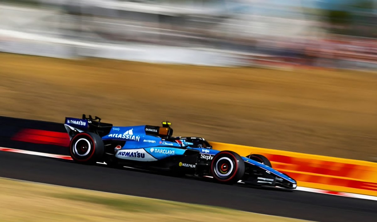 Erendisty's tweet photo. AMuS about why Carlos isn't wholly to blame for the collision with Oscar:

"It was a five-second penalty from race officials. At first glance, it looked more than justified. But it's worth a second look." 1/ https://t.co/onKscxfItp