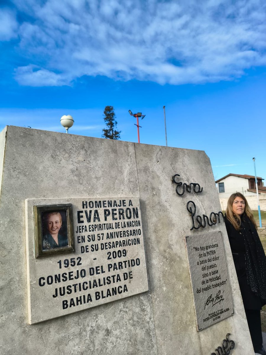LauraGarciavaz's tweet photo. "En tiempos donde los poderosos vuelven a decirnos que la desigualdad es inevitable y que no existe otro camino, Evita nos recuerda que la historia puede transformarse. Que es posible construir una Argentina donde nadie quede afuera. Y que allí donde existe una necesidad, siempre debe nacer un derecho. Su ejemplo nos convoca a redoblar los esfuerzos para lograr una Argentina con igualdad y justicia social." @CrisAlvarezRod 
Este 26 de julio los actos por #Evita se multiplicaron en toda la provincia, ella nos sigue inspirando para efectivizar la justicia social y la dignidad de todo el pueblo.