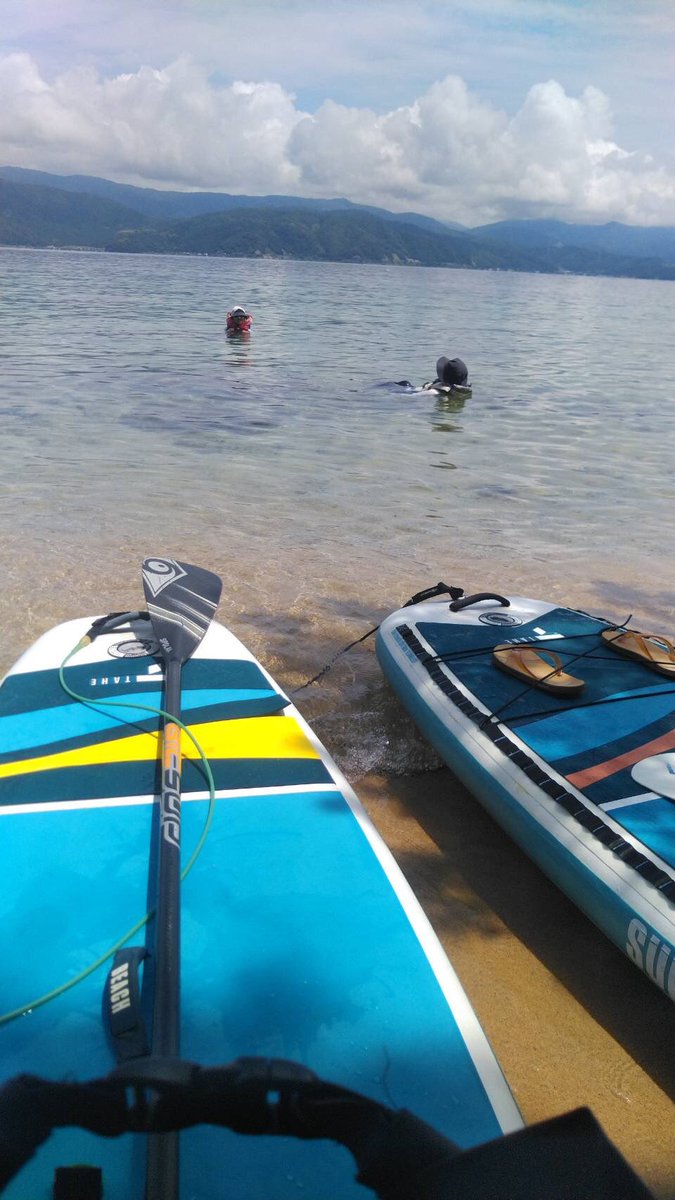 SPOLAN077's tweet photo. 毎年恒例(^^)
大人の夏休みツアー(^^)
今回は趣を変えて無人のハワイ界隈へ(^^)/
#spolan 
#すぽらん 
#自然を相手に楽しい遊びを提案します
#sup
#suptour
サップ
サップツアー
サップツアー予約受付中
サップ体験
サップ体験予約受付中
ご予約はメールまたはお電話下さいませ(^-^) https://t.co/ql5eW69jRR