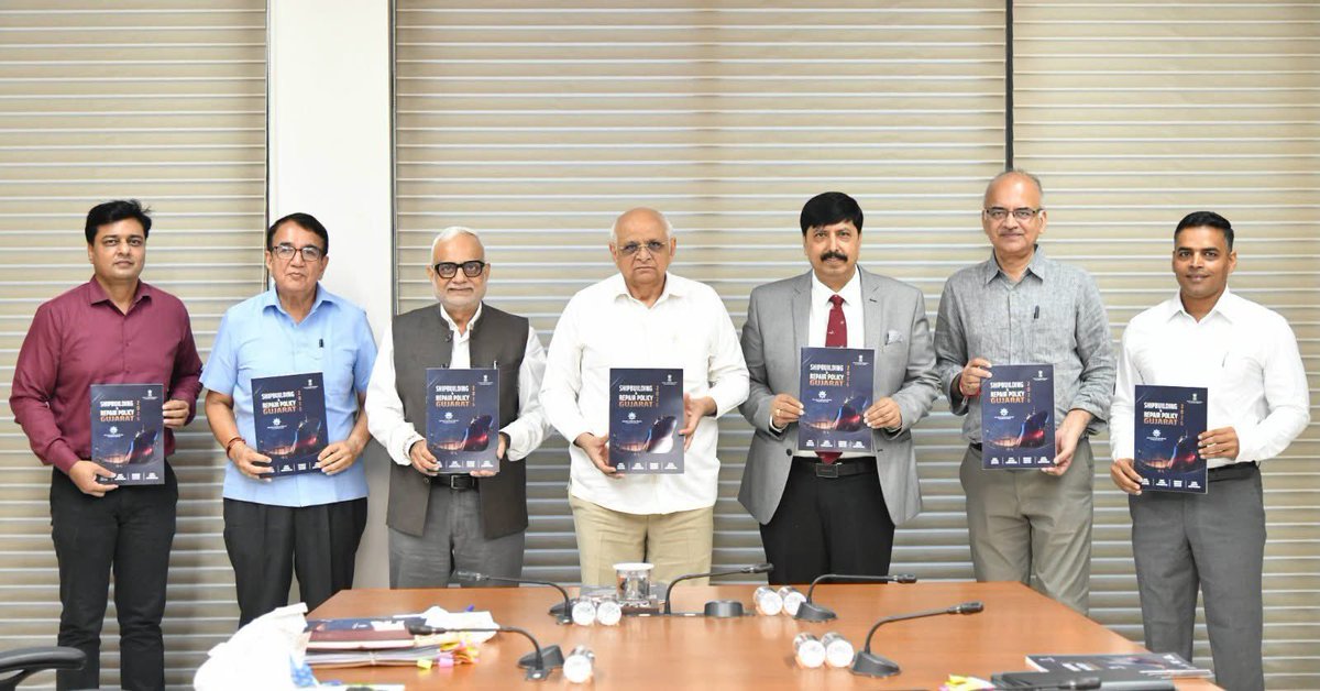 bjpneelrao's tweet photo. Gujarat to become a global shipbuilding hub! 

Hon'ble Chief Minister Shri @Bhupendrapbjp Ji launched the new 'Gujarat Shipbuilding and Repair Policy-2026' for Gujarat, which has the longest coastline of 2340 km in the country.

This policy will establish Gujarat as the best shipbuilding and repair center in the country with advanced technology, world-class infrastructure and investor-friendly policies.

#Gujarat