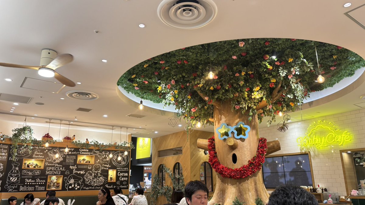 or_1890's tweet photo. ☕️KirbyCafe Tokyo
相変わらず何もかも神すぎる
わにゃわにゃMAXとかキャップとかいっぱい褒められて嬉しい https://t.co/wcXrCa32za