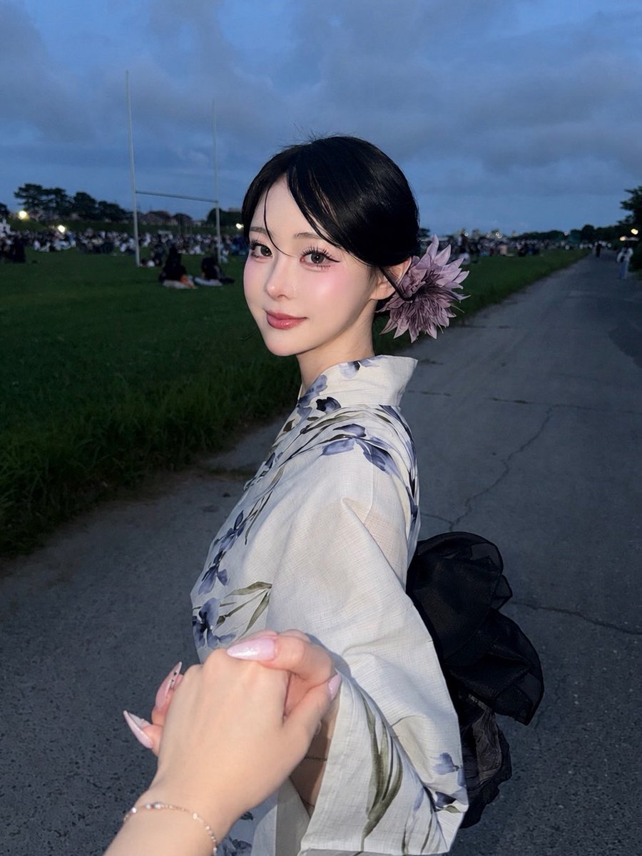 reI__222's tweet photo. この撮り方可愛すぎるので
花火大会の時参考にして‼️ https://t.co/zAX6iYSXzQ