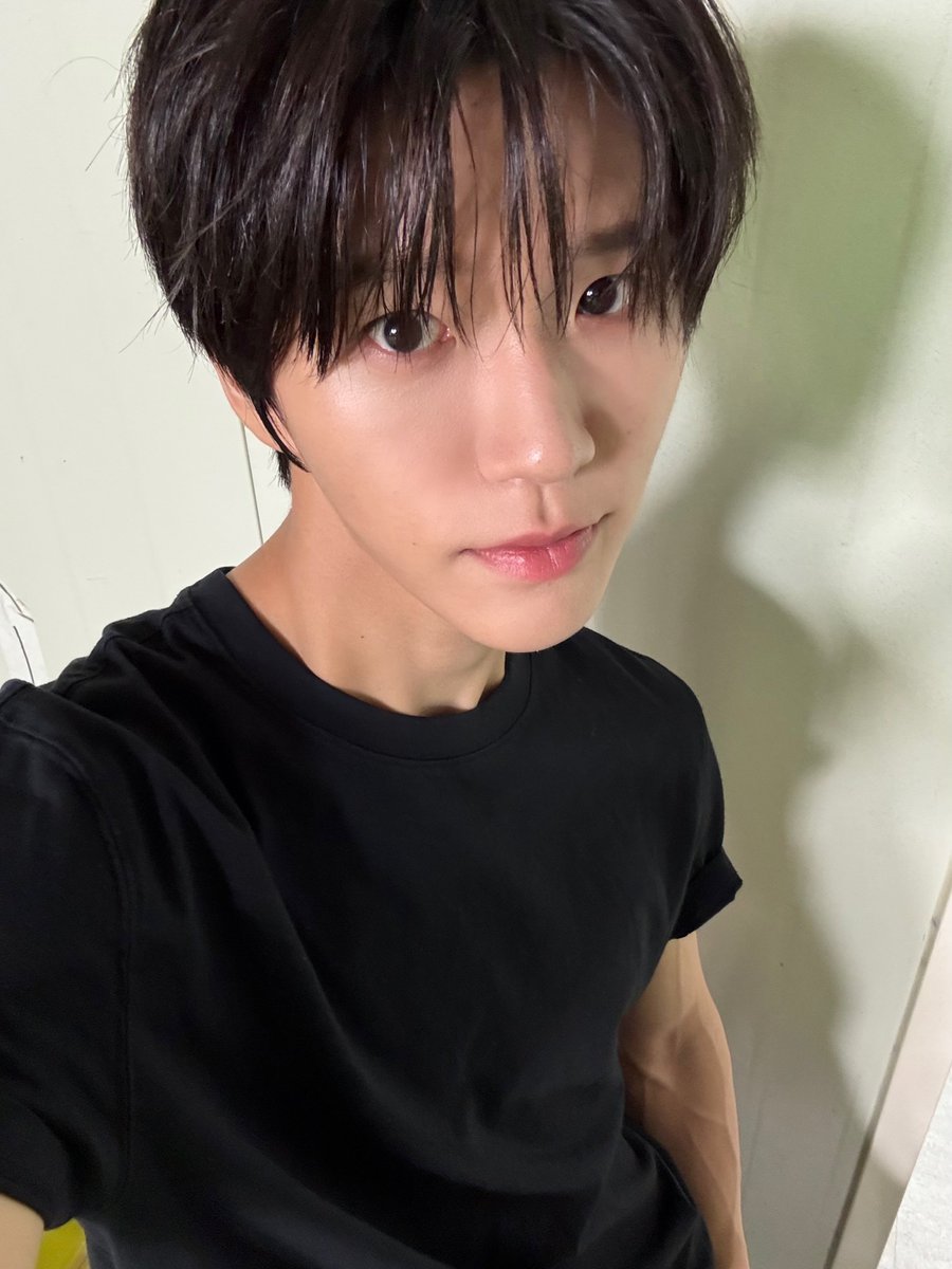 na_mu_ne's tweet photo. 팔 무슨 일이��� https://t.co/X3hqF1L4xC