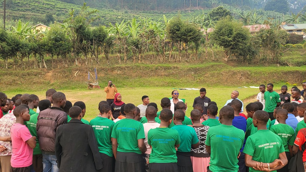 UReportUganda's tweet photo. The team further introduced young people and community members to U-Report and Fundoo, empowering them with platforms for information, skills, and voice. 📱✨ 
#YourVoiceMatters #Fundoo
From service delivery to community empowerment, U-Reporters continue to show the power of youth-led action in transforming lives. 🙌🌍 #UReportUg #CommunityAction #ForEveryChild #YourVoiceMatters