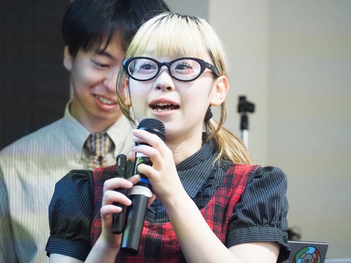 jidaraku_1166's tweet photo. ナルちゃんの「美大にいっぱい居ますよ‼️絵になってない全ア‼️」という発言に爆笑が起きる客席・次々と具体例が出てくるもリさんに対し、一切ついていけていない男性陣の反応がリアルだった ”絵になってない全ア”とかいう大悪口、Twitter漬けの人間からしか出てこないセンス https://t.co/gXj3QmFrVT