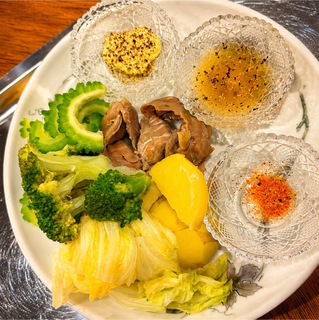 mti321cos's tweet photo. 野菜と砂肝食べたくて蒸した♨️ https://t.co/6vqGi4nq0O