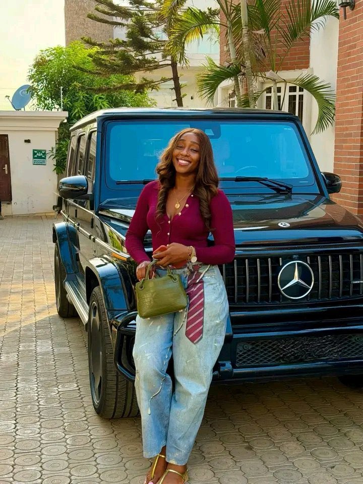 BBNaijagistplug's tweet photo. Sheba is so beautiful 😻 

#BBNaija https://t.co/zRjRu1uefo
