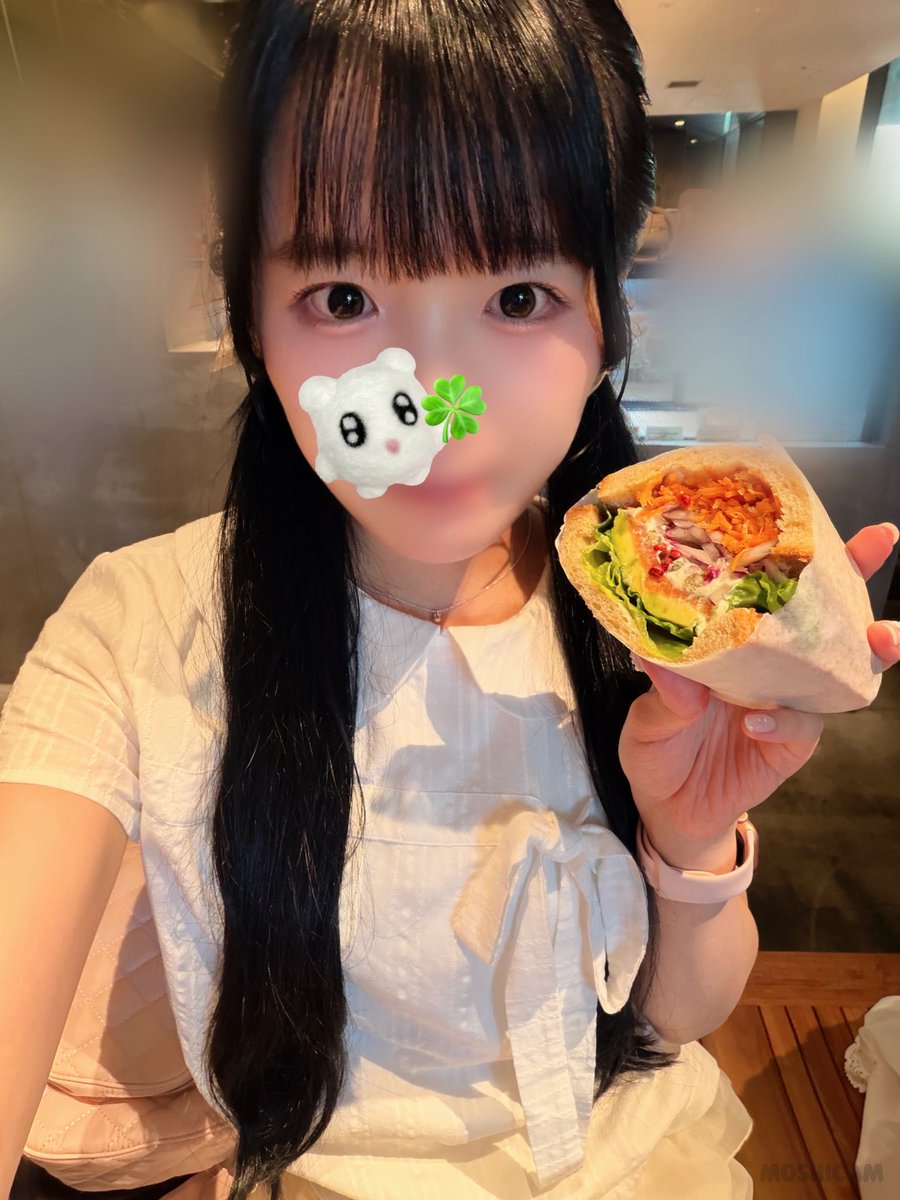 jcp_suzu's tweet photo. # オシャレサンドイッチの謎の赤い実の正体知りたい https://t.co/vgyioyhzQG