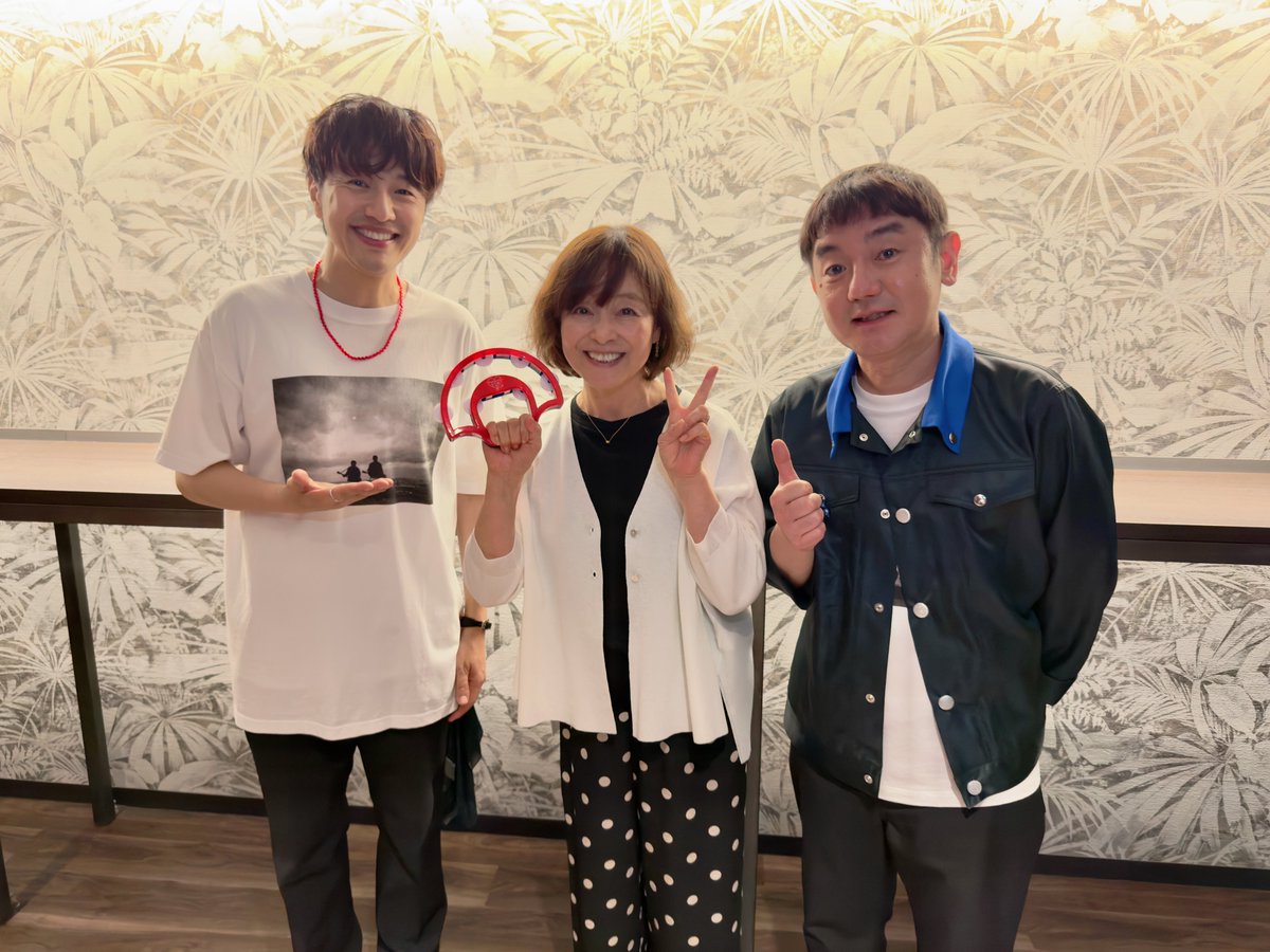 nonko_hidaka531's tweet photo. #ゆず弾き語りツアー心音 完走おめでとうございます🙌🙌
私は喜怒哀楽メドレーでヘリオスの声を担当させていただきました🤖✨
ヘリオスの無茶振りに応えてくださった皆さま❣️本当にありがとうございました〜😂笑 https://t.co/9pOCqn5KGK