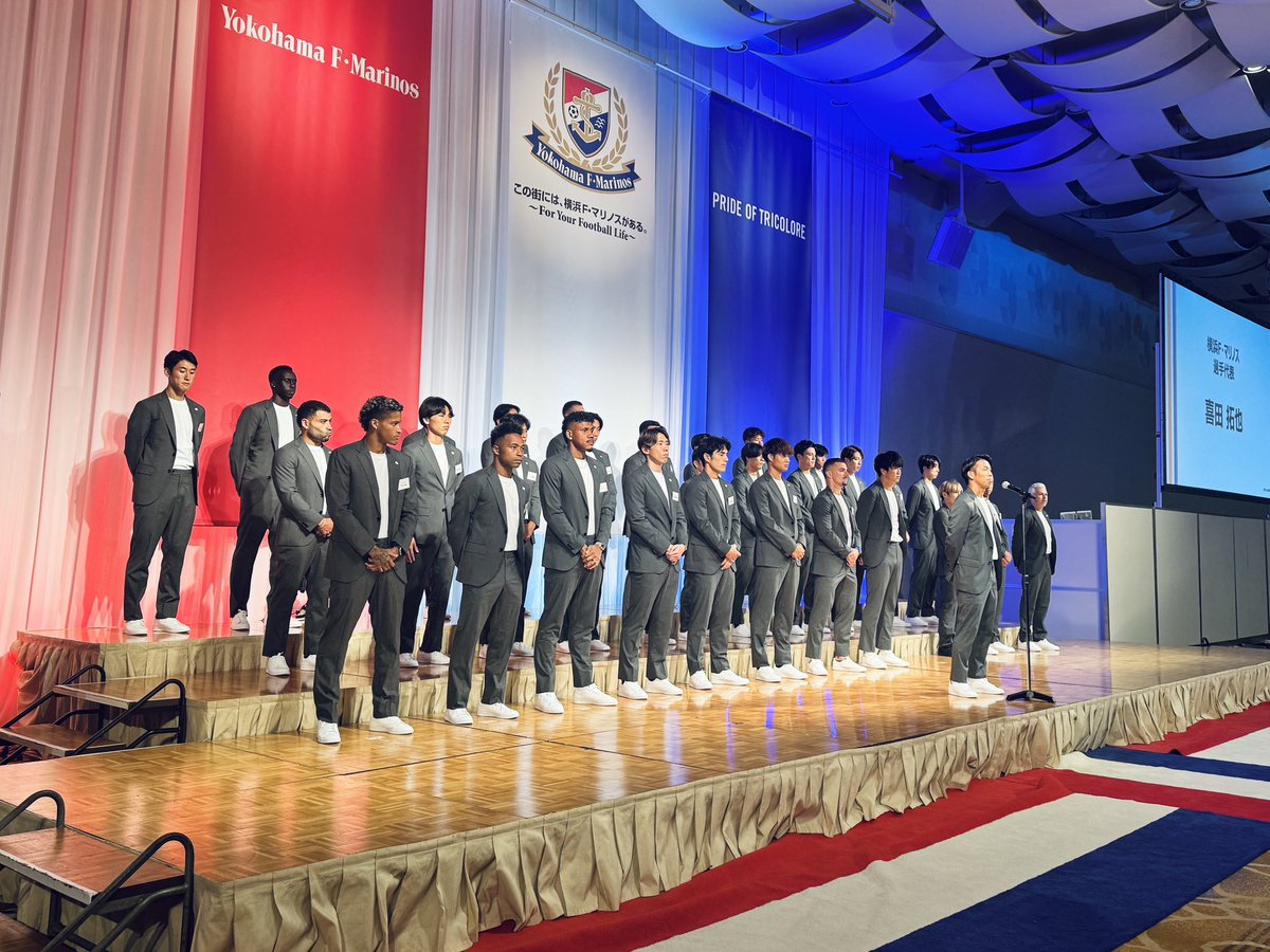 kanai_soccer's tweet photo. 2026-27シーズンのキックオフでした！
今シーズンもみなさんと一緒に戦います🇫🇷✊

シーズンオフに公開したマネフォ先生に出演してくださった、角田選手・谷村選手・太聖選手がマネフォユーザーになってくれていました🙌✨

今シーズンも色々企画進めているので楽しみにしていてください！ https://t.co/04tFI6YudF