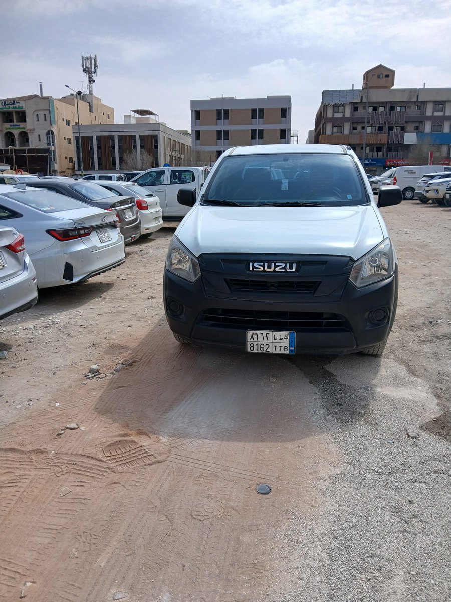 traffic_un35's tweet photo. @eMoroor 
الرجاء إزالة السيارة التي أغلقت طريقي، حيث قمت بتقديم شكوى لمرور ولم يتم اتخاذ أي إجراء حتى الآن.
 * **رقم الشكوى**: M10102983
 * **رقم لوحة السيارة**: 8162 TTB https://t.co/Wp26iZ05Ih