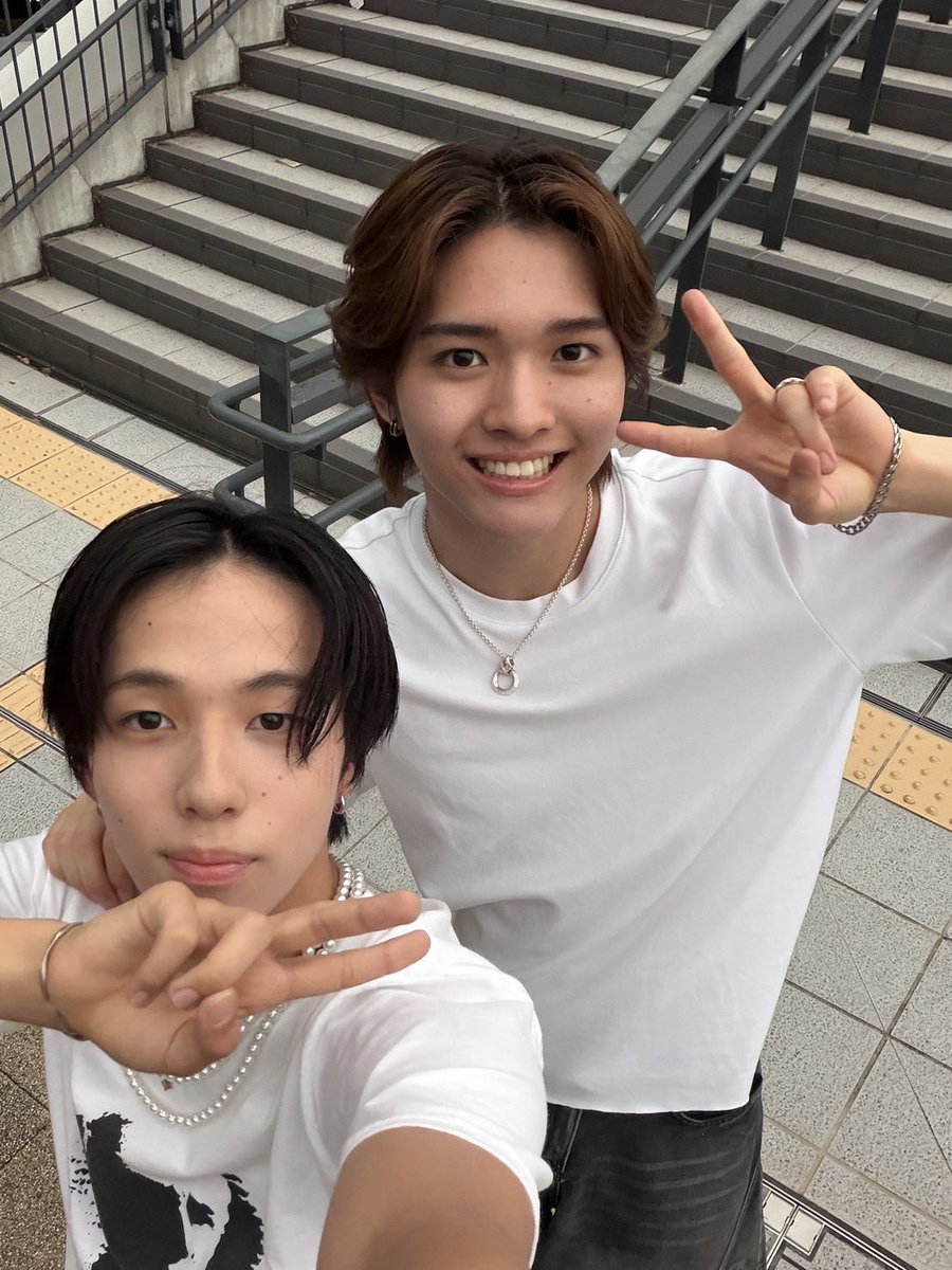 ldh_scream's tweet photo. [📖] #スクオフ
𝗙𝗥𝗢𝗠  #Ryunosuke

先日FANTASTICS LIVE TOUR 2026 "SUNFLOWER"を観覧させていただきました！🌻✨

圧巻なパフォーマンスと演出がとても勉強になりました！！
僕も感動や衝撃を届けられる表現者になれるよう頑張ります！🔥

#FANTASTICS
@fantastics_fext 
#LDHSCREAM https://t.co/eY0z1t0QYy