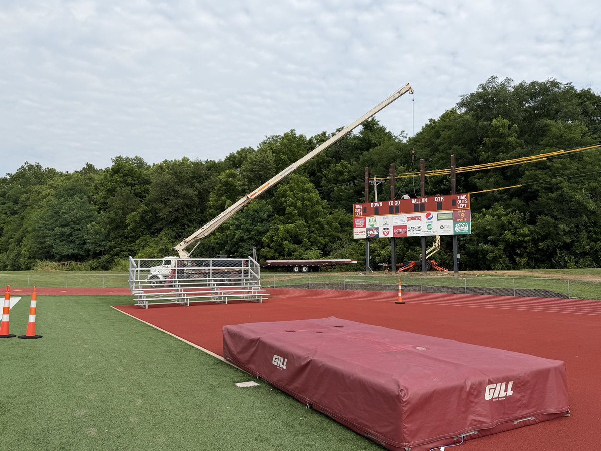 RossRamsAD's tweet photo. It’s time for some renovations at the stadium!  #GoRAMS @RossRams1 @RossMiddleRAMS @SWBLSPORTS @RossBoosters https://t.co/MZK0ZYmxpp