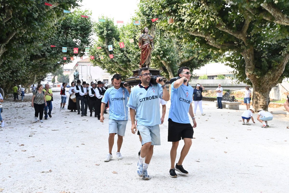 gradaderio's tweet photo. Festa do Santiaguiño de Padrón, #celtismoportodaspartes 

Foto: Concello de Padrón. https://t.co/pv9gGDWLY5