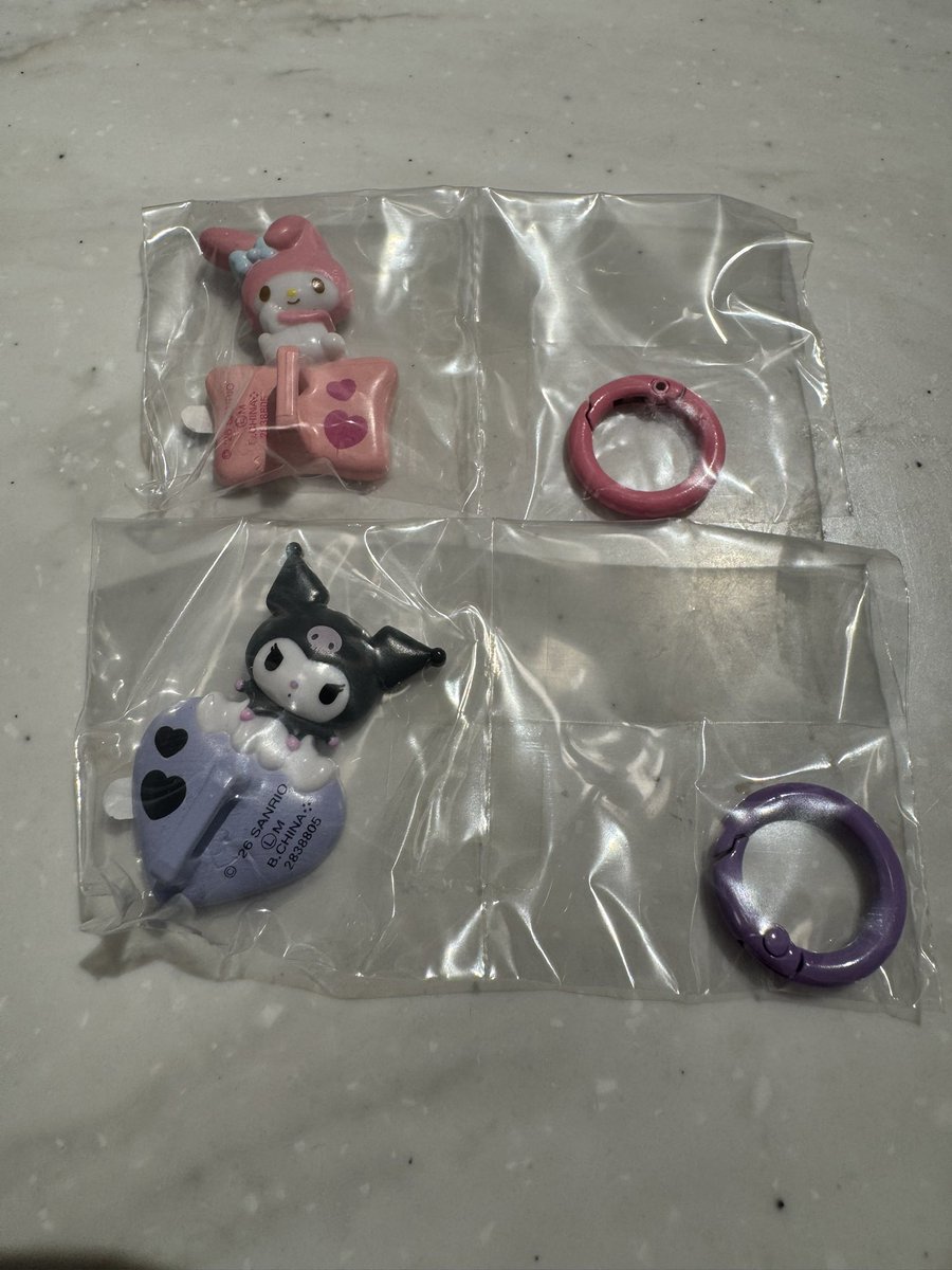 3jsbryuryutan's tweet photo. 交換希望です
サンリオキャラクターズ キーリングハンガー ガチャ
譲　マイメロ　クロミ
求　シナモン　シナモロール
もしくは他の種類のシナモン関係のガチャ

大宮近辺手渡しもしくは郵送希望です。
サンリオ　ガチャ https://t.co/TAtL3vHhyf