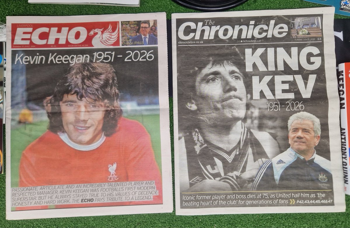 BackPageShop's tweet photo. A big thanks to our Liverpool pal @billykirk22 for sending us the souvenir tribute paper by the Echo.
It sits with the 'Ronnie Gill' in our window tribute to King Kev 🖤🤍❤️ https://t.co/y9JyjQNG64