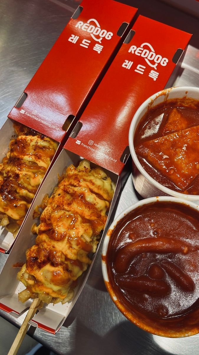amanaja00's tweet photo. Kalo disuruh milih, kalian pilih Dimsum Mentai apaa Reddog ?? https://t.co/lmDTg6JCmJ