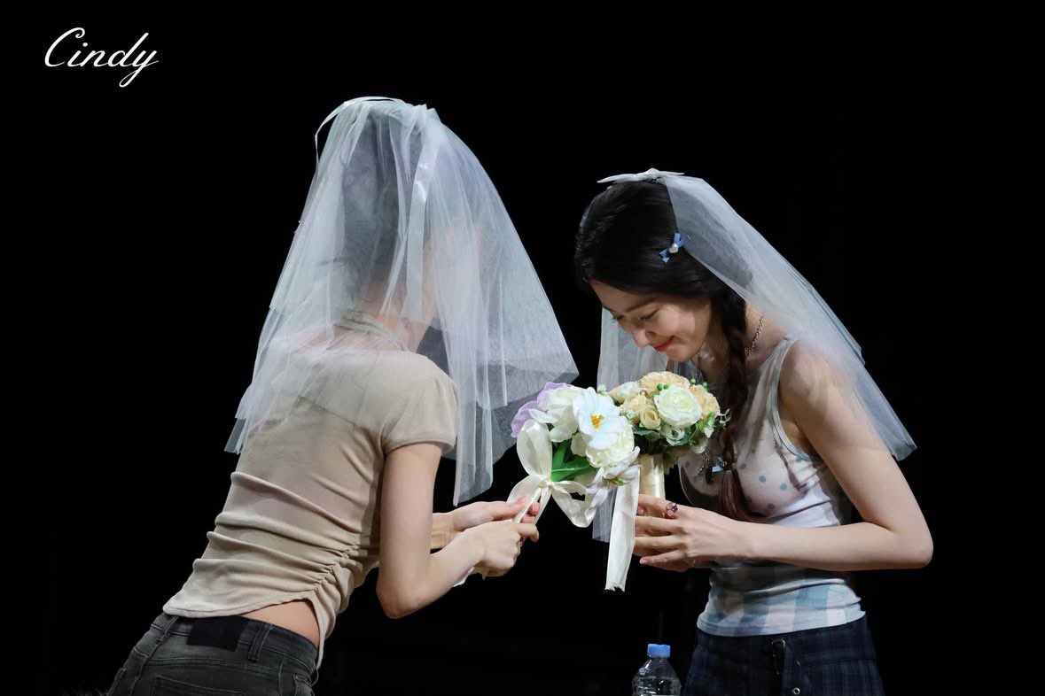 suuSONE's tweet photo. 260725 am簽售👰🏻‍♀️👰🏻‍♀️

Cr : https://t.co/jYD4egURUW

#mishu #면슣 #TJ
#去冰全糖的TJ https://t.co/eDU7yVpDh7