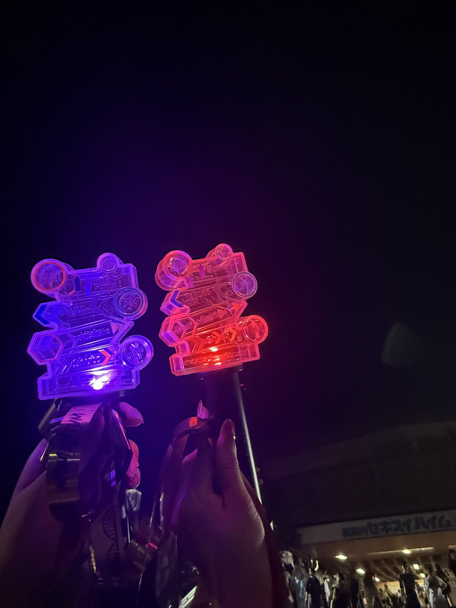 icelevixE's tweet photo. 北海道全公演とても楽しかったです🥺♡
推しからの確定ももらえて近い席もあって最高でした幸せ🫶 https://t.co/rodOtrmi5o