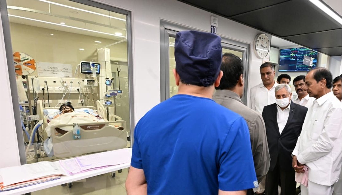 Krishank_BRS's tweet photo. " Do what best you can but ensure our Peddi recovers "...

- KCR sir to doctors treating Ex MLA Peddi Sudershan Reddy anna who is undergoing treatment after a cardiac arrest... https://t.co/9sS2D3Vjfy