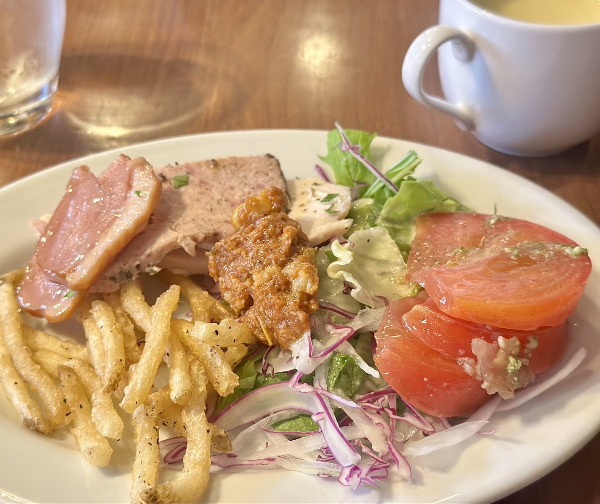 gma_web_sachi's tweet photo. 週末に気になっていた「イタリアンバル 2538」に行ってきました！
前菜食べ放題でメインとデザートもあって大満足ランチでした😋
どれも本当に美味しくて、週替わりメニューなので何回でも行きたくなりますね…🍽️
#企業公式相互フォロー #イタリアンバル2538 https://t.co/ZuYqpOnDOI