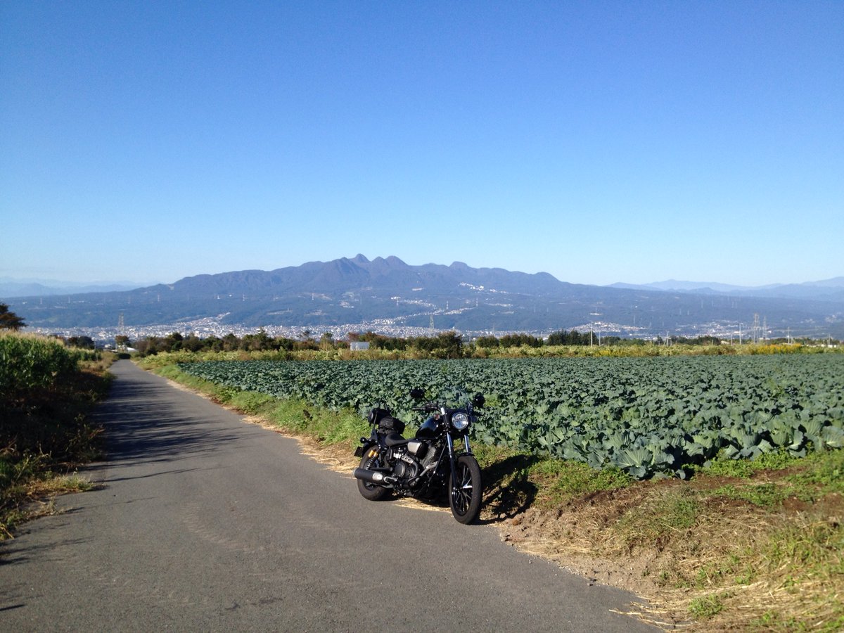 motorcycle_cat's tweet photo. さて風呂入る前に爽やかな画像でも貼るか…
2014年10月18日、赤城山の南西部「からっ風街道」の枝道だったかな。群馬県も走りごたえあって素晴らしいが、泊まりだと拠点に構える宿に悩む。 https://t.co/RdJpPOg6qk