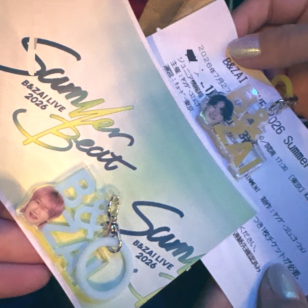 y___ltomss's tweet photo. わたし的初日最高にさいこうだった🩵
幸せをありがとう!! 
キンシンの足上げ、スワンをまじかで見れてもう、、、
めじるしチャームも可愛すぎ♡ https://t.co/plZl7NlATa
