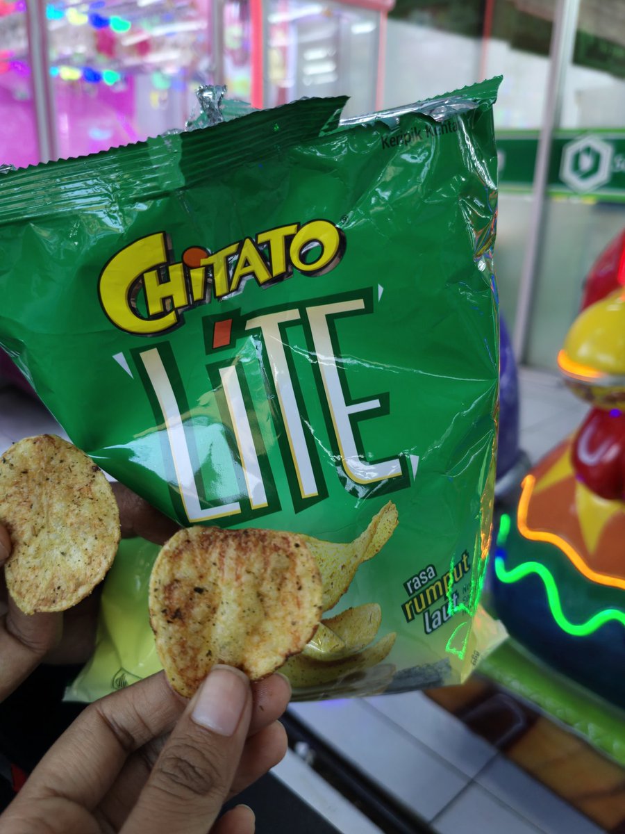 helloimcipi's tweet photo. kalian pernah gak dapet chitato gosong? https://t.co/XkVUEgEwqu