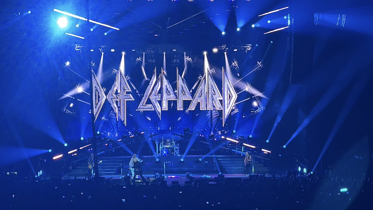 socantom's tweet photo. @Mikehomeseller Def leppard of course https://t.co/WXJCLYo6H3