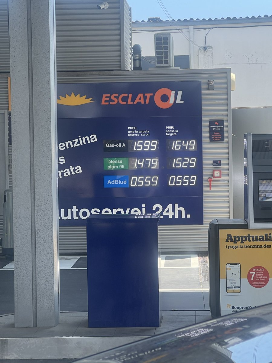 EstherBosch5's tweet photo. @telegraaf Toch raar dat Spanje deze prijzen hanteert… https://t.co/2j41WBpEJ2