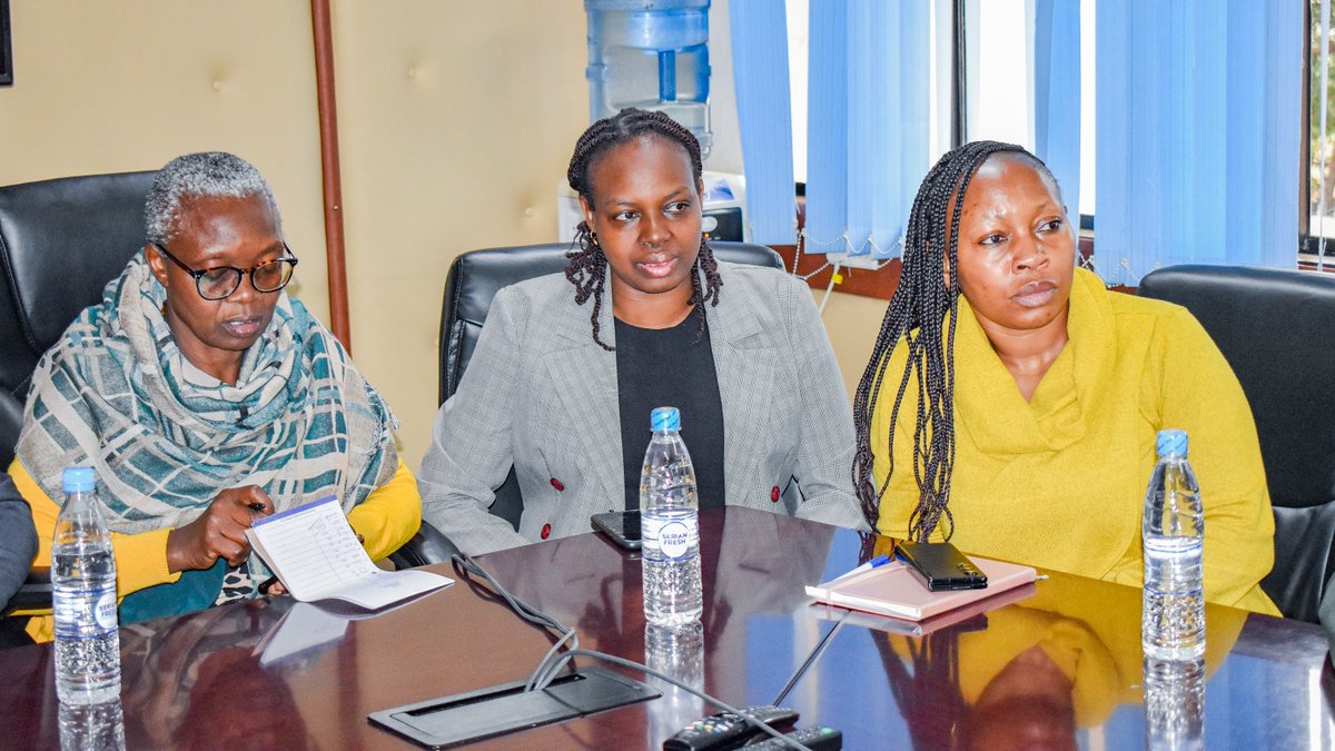 MediaCouncilK's tweet photo. The @MediaCouncilk, and @KUJ_Kenya’s Governing Council champion journalist welfare, election safety, and press freedom.

 "This partnership reinforces our shared commitment to protecting journalists and ensuring they operate in a safe, dignified environment, especially as we approach election year, 2027,"- @DavidOmwoyo.

"We look forward to partnering on a landmark Conference that will be held on November to address journalist welfare, improve terms and conditions of service, and invest in human capital development. @MediaCouncilK's regulatory role is invaluable in driving these critical conversations,"- @Oduorerick. 

As we prepare for a joint conference on ending impunity, @MediaCouncilK looks forward to strengthening industry coordination and protecting media professionals.