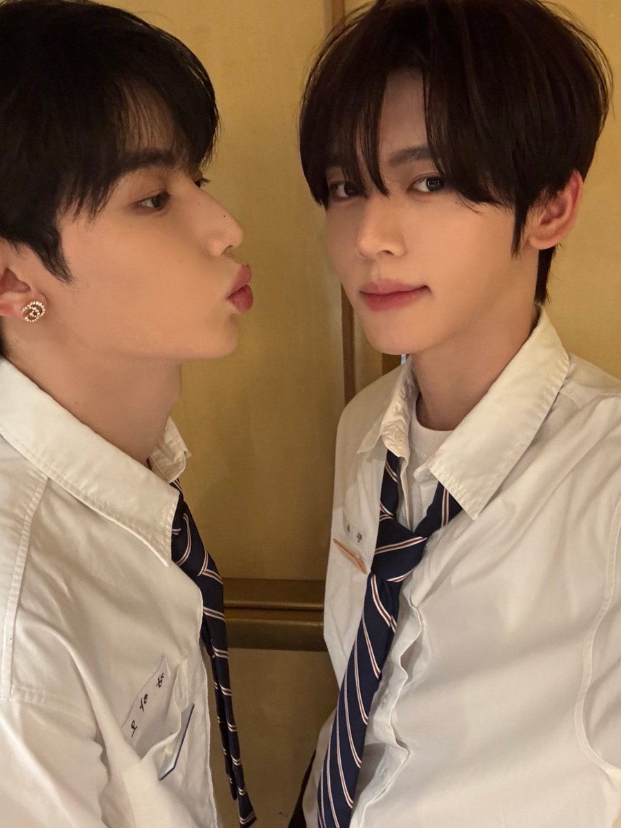 zghaosolo's tweet photo. LUCKYZ https://t.co/i7j8qXYkLx