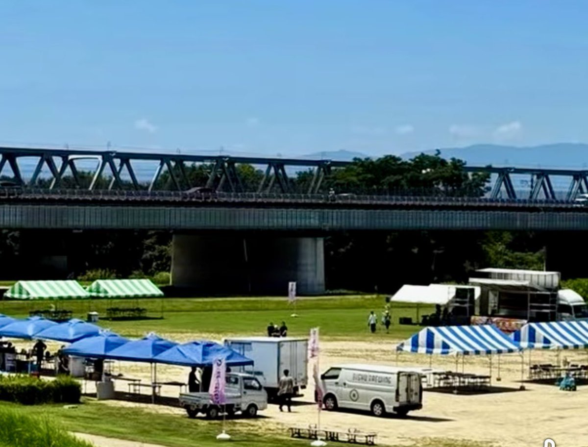 Style138's tweet photo. 一宮商工会議所青年部の親睦交流会にて、音響業務とステージ・テント設営を担当させていただきました
青年部OBとして現役の皆さまの行事に仕事で携われたことをうれしく思います
お弁当もありがとうございました
#一宮商工会議所青年部
#音響
#ステージ設営
#イベント運営
#アートスペースプロジェクト https://t.co/j8S6n6IZ33