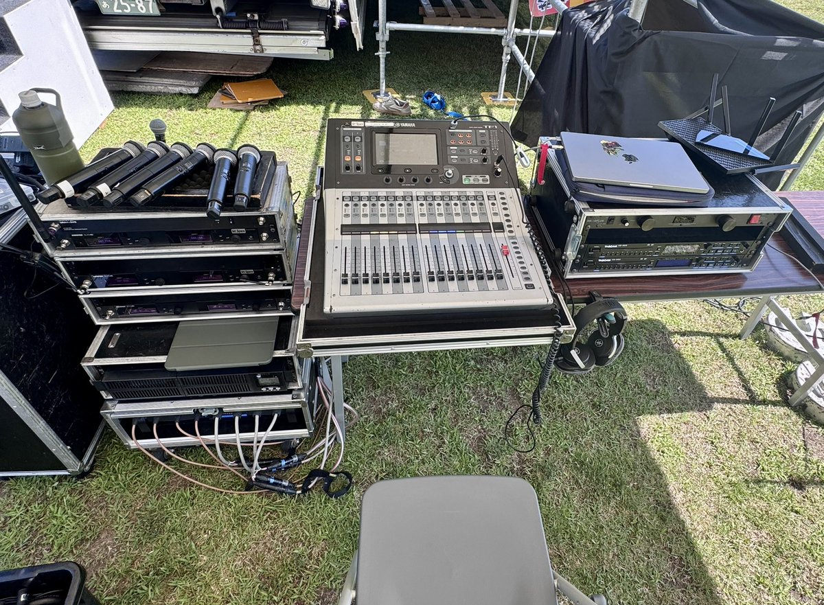 Style138's tweet photo. 一宮商工会議所青年部の親睦交流会にて、音響業務とステージ・テント設営を担当させていただきました
青年部OBとして現役の皆さまの行事に仕事で携われたことをうれしく思います
お弁当もありがとうございました
#一宮商工会議所青年部
#音響
#ステージ設営
#イベント運営
#アートスペースプロジェクト https://t.co/j8S6n6IZ33