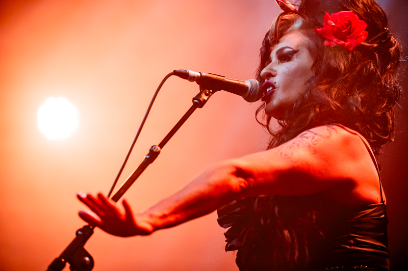 O2RitzManc's tweet photo. Caroline Lowe brought an emotional and authentic tribute to the iconic jazz-singer Amy Winehouse at #O2RitzManchetser on Fri 24 Jul with The Amy Experience❤️

📸@mbondphoto https://t.co/yhIBeUGWXw
