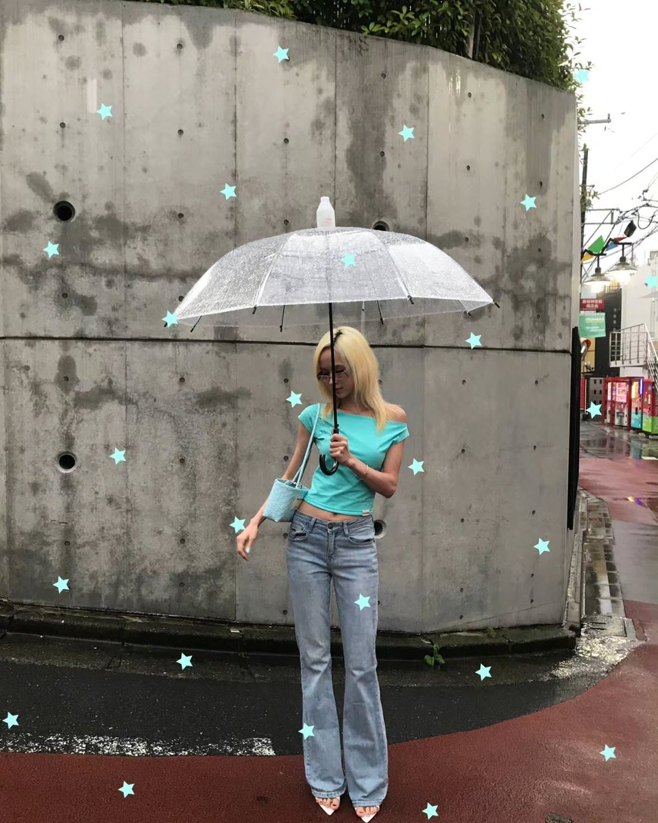 hannah_thailand's tweet photo. Instagram Update : hannah_kmz

🌧🌂

📍 https://t.co/T2b3wXpqLP

#Hannah4EVE #4EVE https://t.co/LC3dmeB6yj