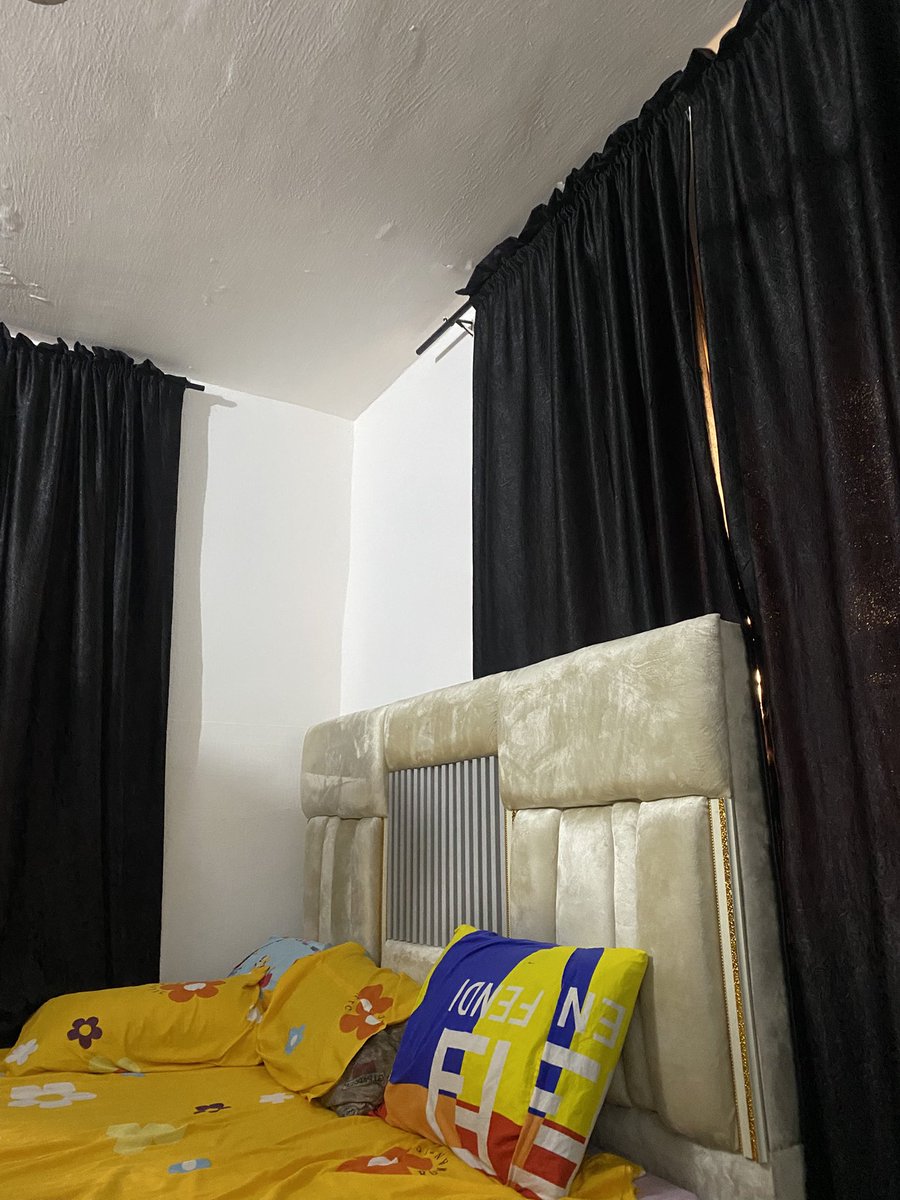 BigDestar5's tweet photo. At what age did you leave your parent's house? https://t.co/tXbFLwc6aT