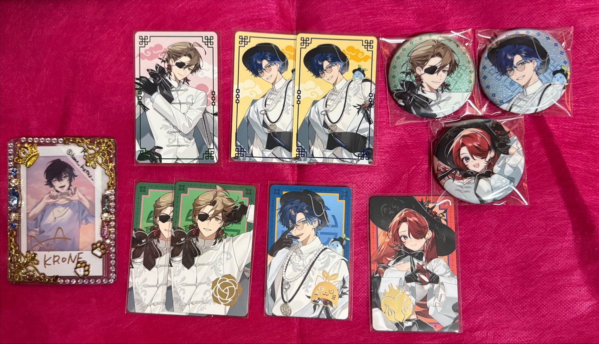 hana_katuo_'s tweet photo. 交換
にじさんじ　エデン組　5周年　5th  Anniversary   フォト風カード　グリッター缶バッジ　特典　ダイカットステッカー

譲
画像 1、 2枚目

求
画像3枚目
(最低各 1)

まとめての交換優先ですが、1:1も可
【当方】カード＆特典⇆【お相手様】缶バッジの交換も可 https://t.co/BO6DLxZDJH