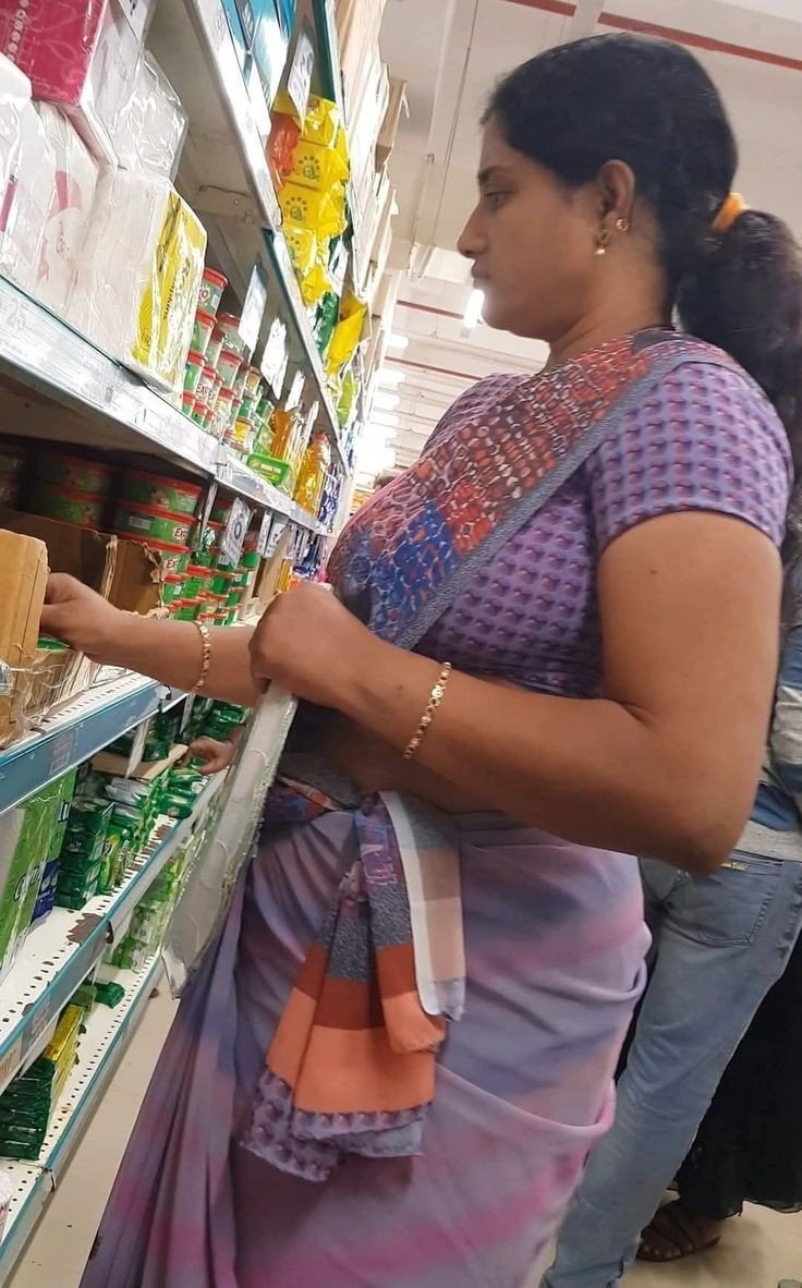 Binthux's tweet photo. Shopping time https://t.co/2qVP5QItYp