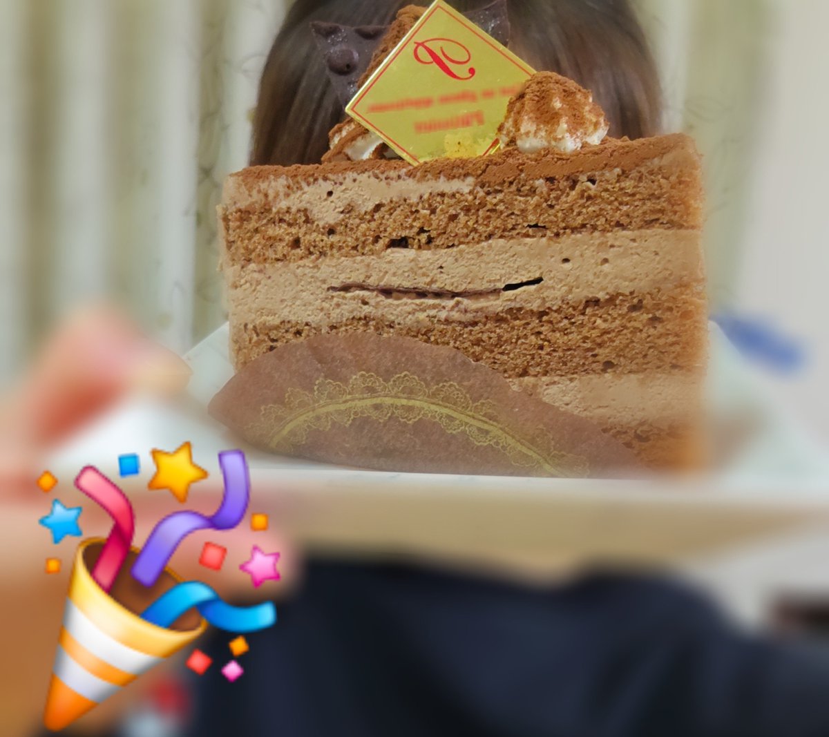 momonbo___sp's tweet photo. 生まれて10000日らしい🍰 https://t.co/EU4R0qHZwe