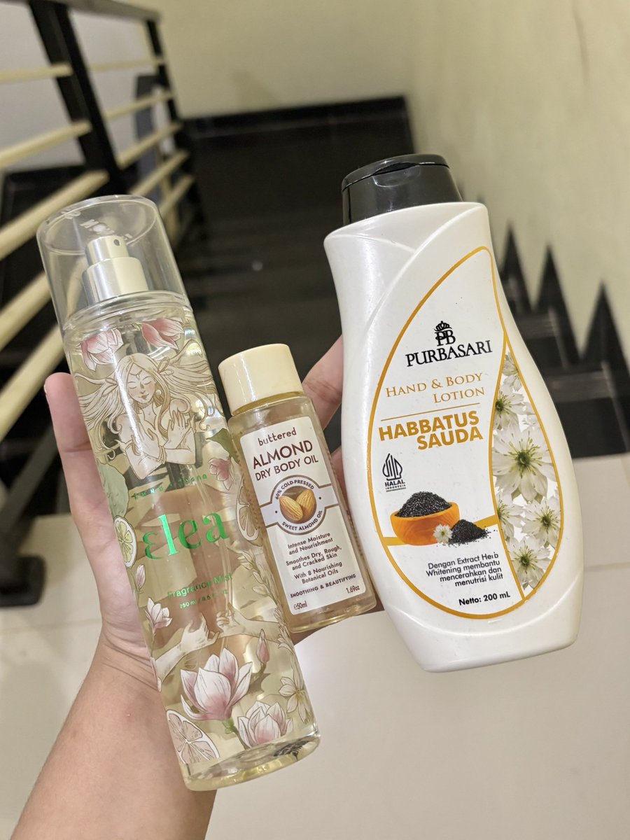 romapntis's tweet photo. hasil nongkrong di threads ketemu racikan yang bikin wangi seharian😭😭 NEMPEL BGT WANGINYAAA￼ https://t.co/hekVBq97Nt