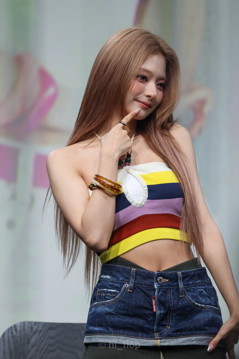 hi_flop_'s tweet photo. 꼬3P🐥
[미팬 26.07.25]
#leenagyung #이나경 
#프로미스나인 #fromis_9 https://t.co/RQHBKN92jB