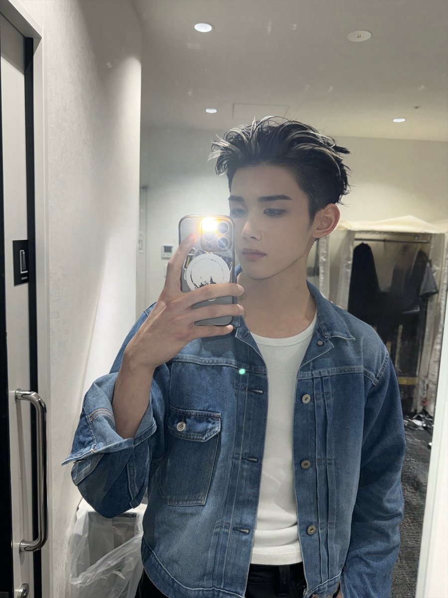 wireless_0's tweet photo. 260727 JO Weverse

千葉公演ありがと〜！LUNÉとの時間幸せだったよー！😊

https://t.co/oMAaiwbzjx https://t.co/YsKuiPj8bI