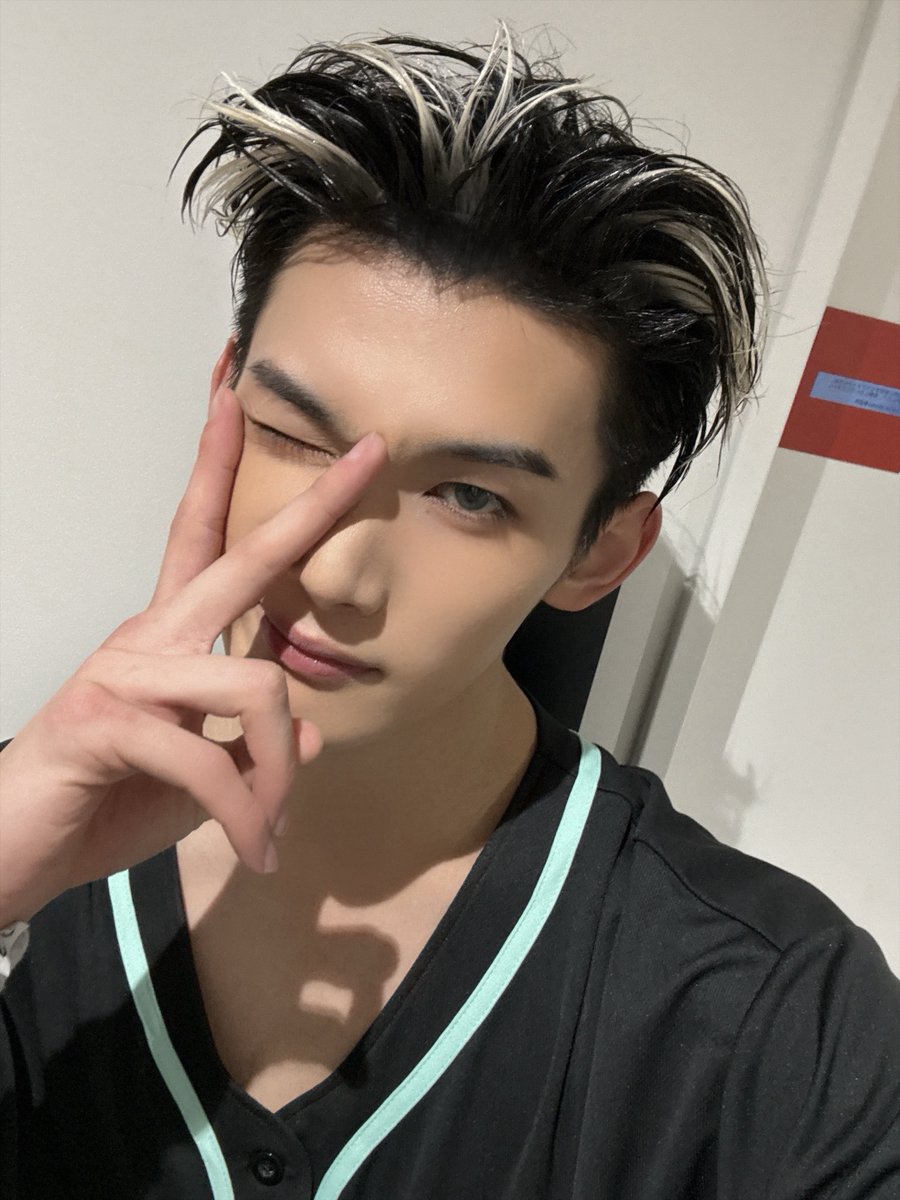 wireless_0's tweet photo. 260727 JO Weverse

千葉公演ありがと〜！LUNÉとの時間幸せだったよー！😊

https://t.co/oMAaiwbzjx https://t.co/YsKuiPj8bI