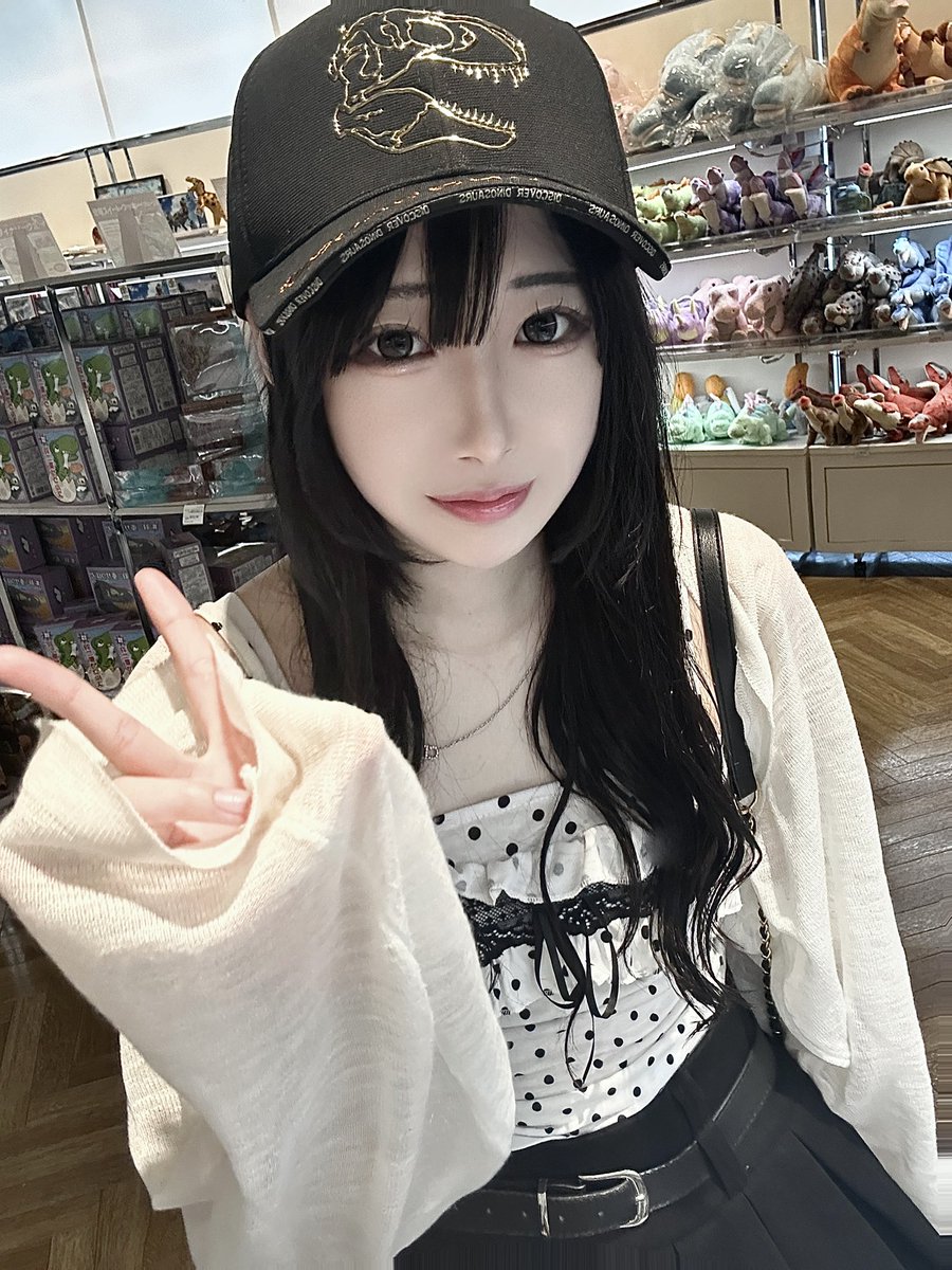 lli_tuyu's tweet photo. ヤリラフィーの隣に居そう帽子 https://t.co/MhchkjeGKZ